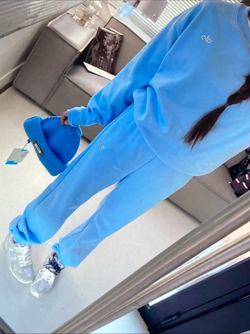 ALO Yoga Women's Light Blue Crewneck Sweatshirt & Joggers 2-piece Set
